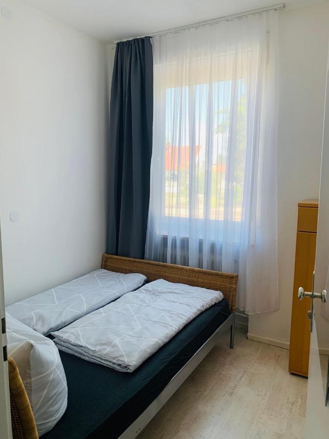 Grossartige 3 Zimmer Ferienwohnung Mit Kamin Und Garten Fuer 1-6 Personen Kaufbeuren Exterior foto