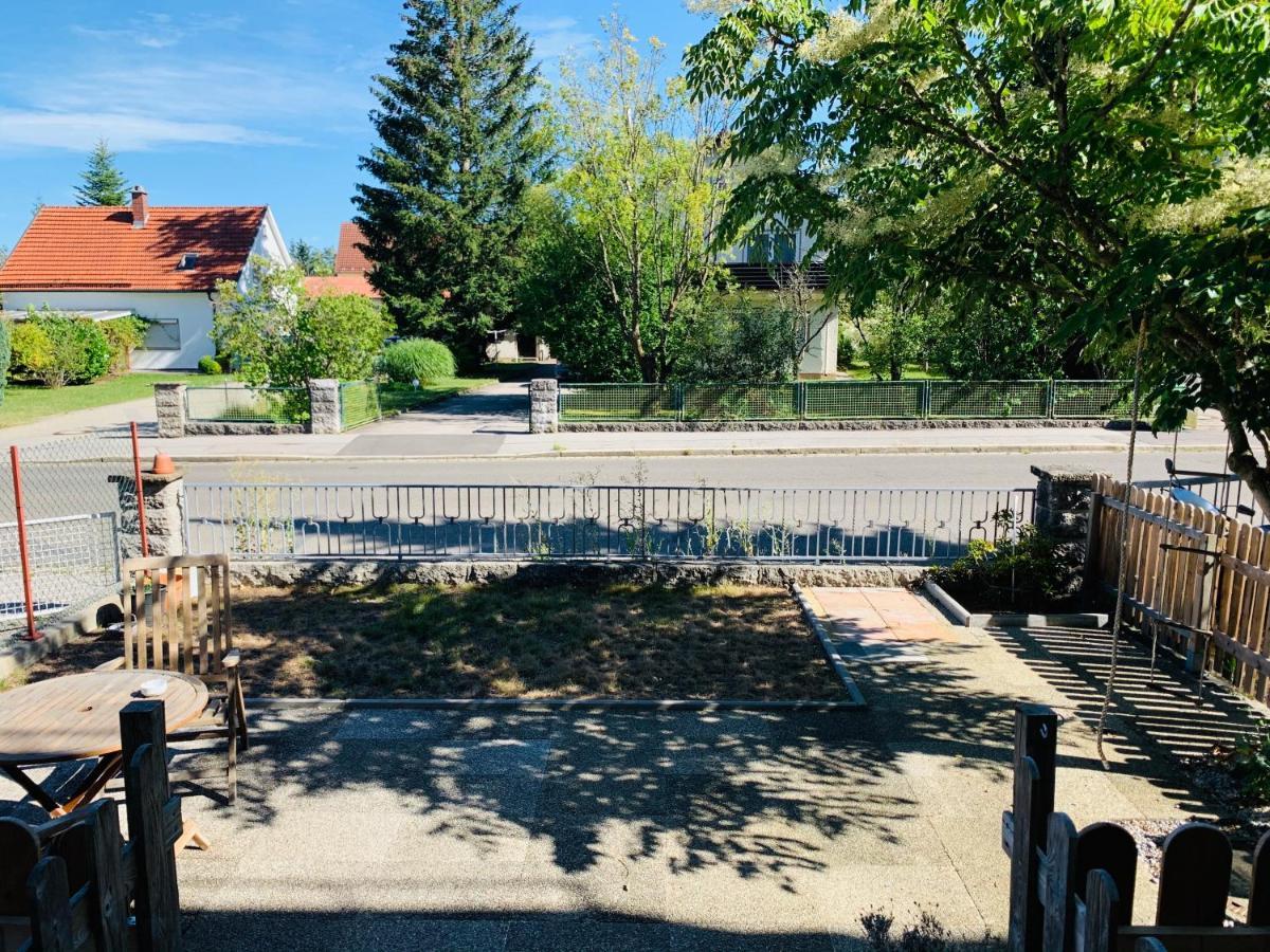 Grossartige 3 Zimmer Ferienwohnung Mit Kamin Und Garten Fuer 1-6 Personen Kaufbeuren Exterior foto